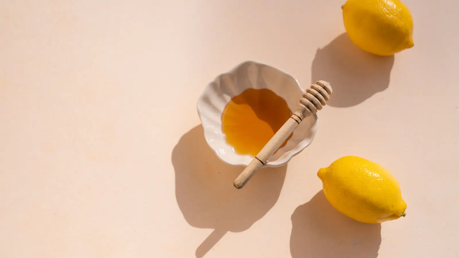 Dull Skin? This Honey-Lemon Mask Is Exactly What You Need