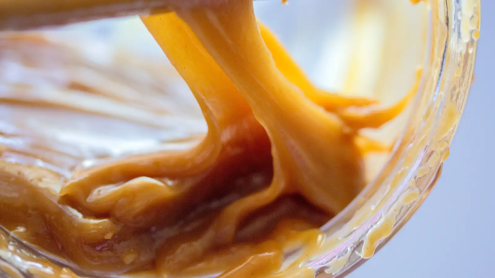 Honey Butter vs. Honey Caramel: Which Sauce Works Best for Your Baking?