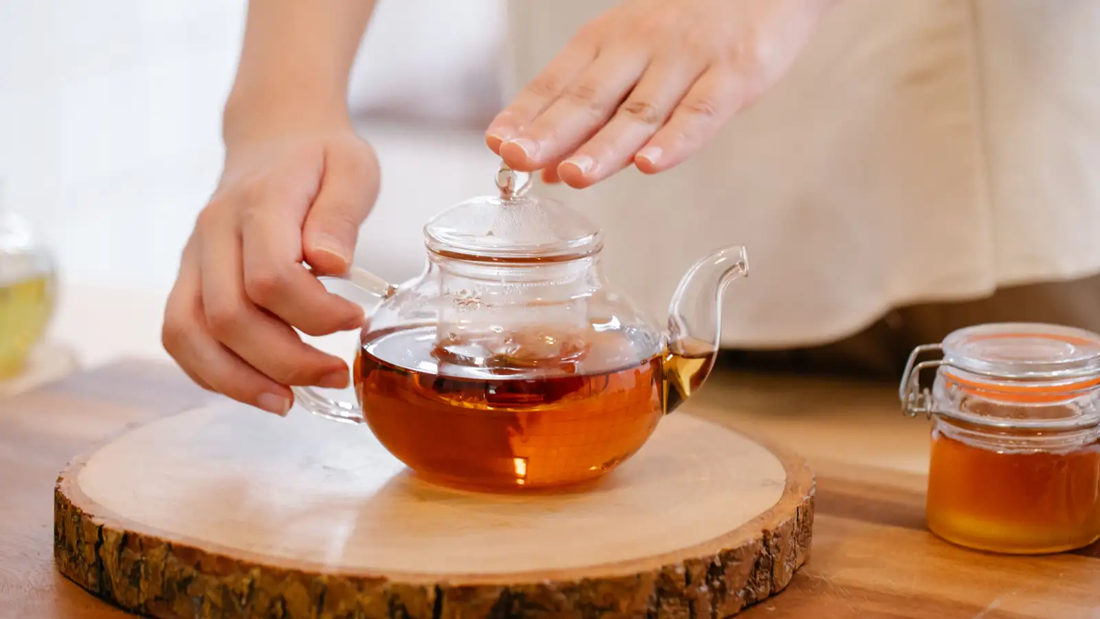 Raw Honey Won't Stir Into Iced Tea Unless You Warm It First