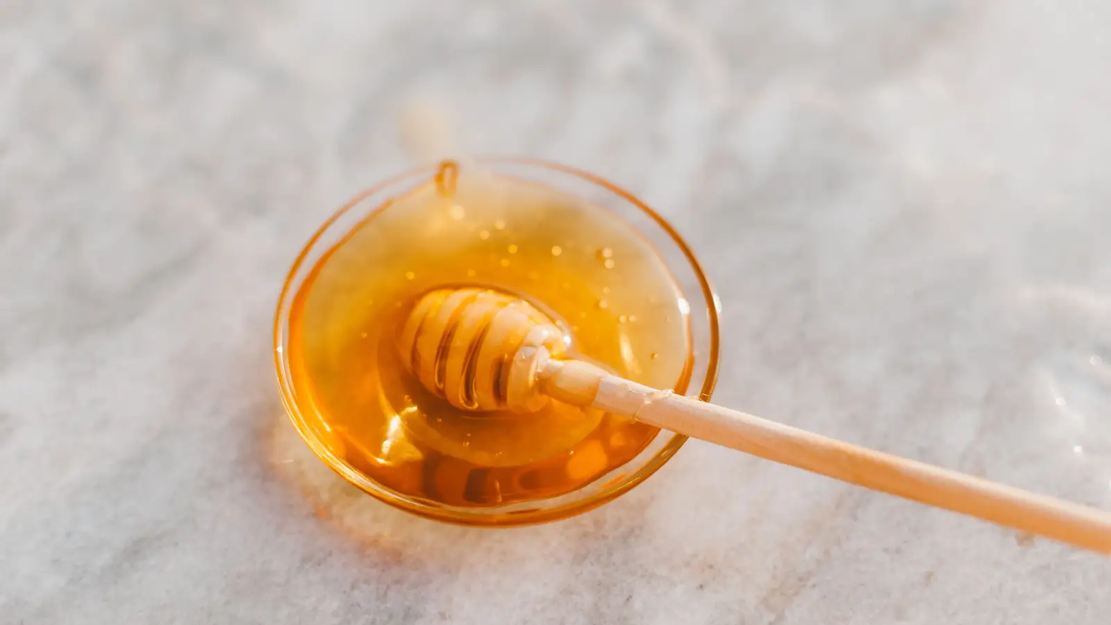 What Research Actually Says About Honey for Skin Care