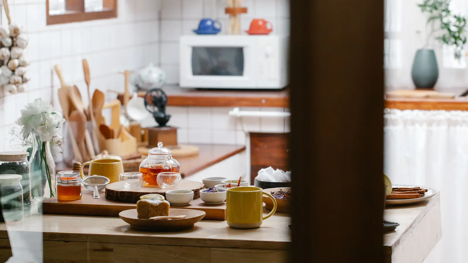 Your Microwave Isn't Ruining Honey’s Goodness—Here’s Why